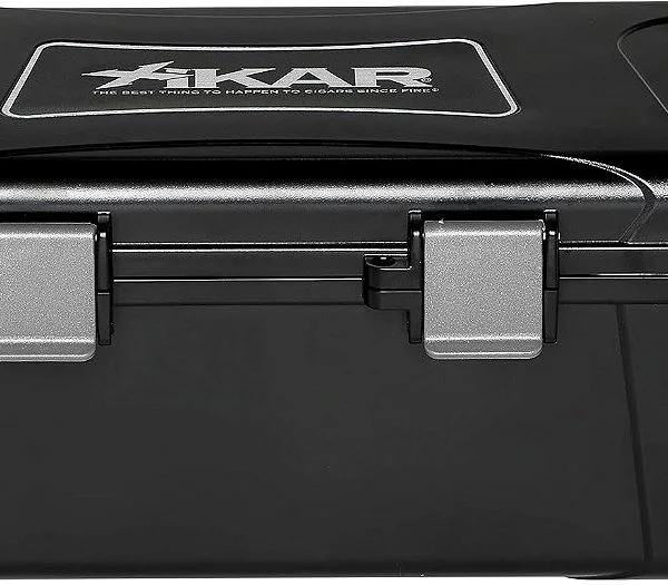 Humidor de viagem Xikar para 15 charutos em preto vista principal