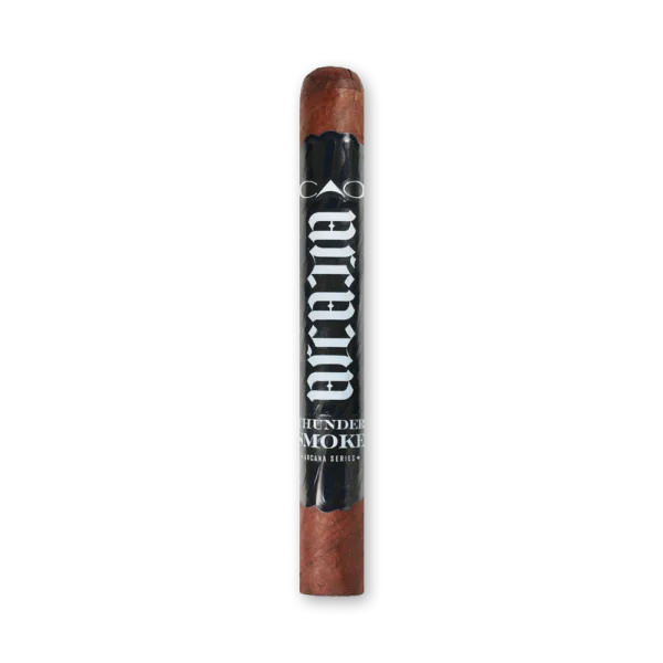 Charuto CAO Arcana Thunder Smoke Toro com anilha gótica preta e branca