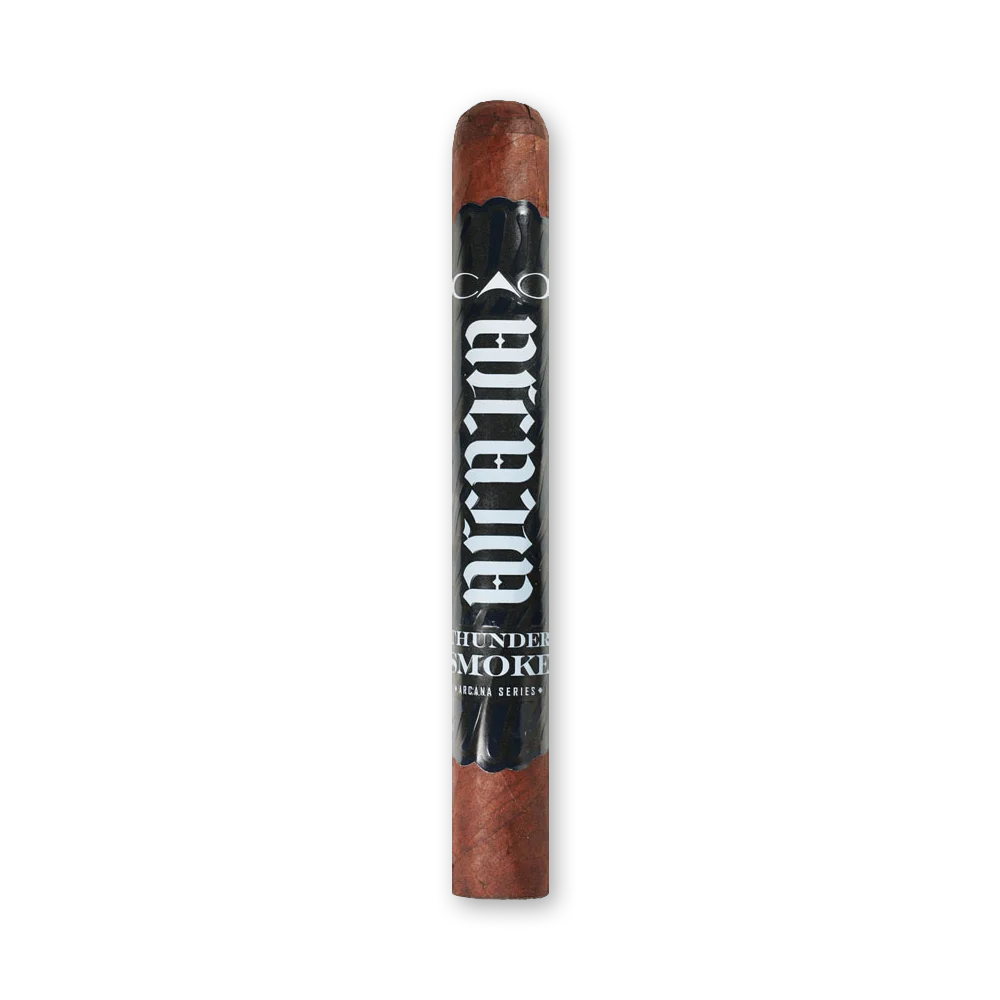 001 Charuto CAO Arcana Thunder Smoke Toro com anilha gótica preta e branca