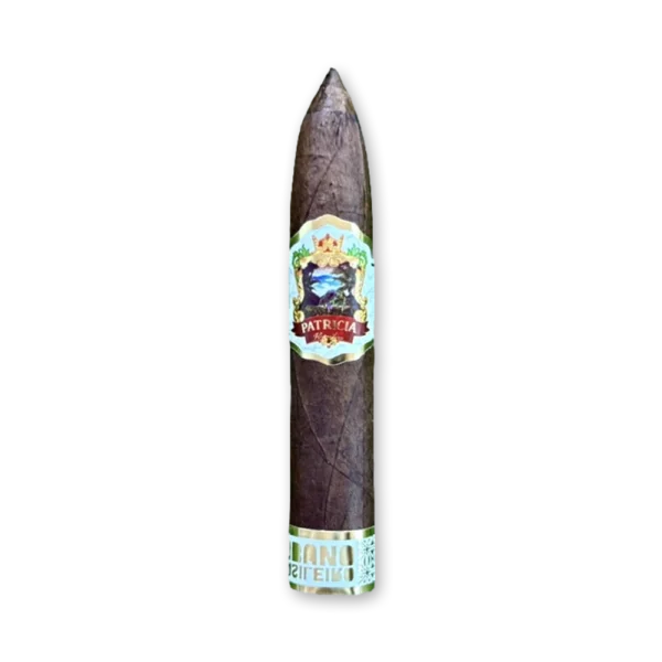Charuto Diógenes Puentes Patrícia Petit Belicoso de capa escura com anilha azul-clara e cabeça pontiaguda