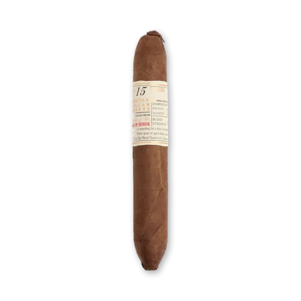 Charuto Gurkha Cellar Reserve 15 Anos Hedonism em formato figurado, de capa marrom e anilha creme Aged 15 Years