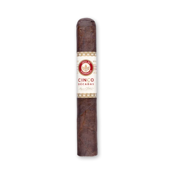 Charuto Joya de Nicaragua Cinco Décadas El Cumiche curto e grosso, de capa escura, com anilha creme e dourada