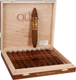 Charuto Oliva Melanio GR Figurado com capa colorado — nicaraguense