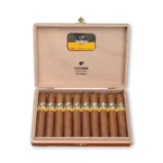 Cohiba Ambar Robusto em vista lateral com capa de tonalidade âmbar uniforme