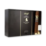 Caixa preta fechada Davidoff Winston Churchill The Late Hour Robusto com charuto ao lado