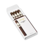 Caixa sampler Davidoff Millennium Toro aberta com 4 charutos