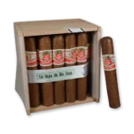 Caixa de madeira com charutos Hoyo de Monterrey Le Hoyo de Rio Seco em pé, fita branca da linha e um charuto ao lado