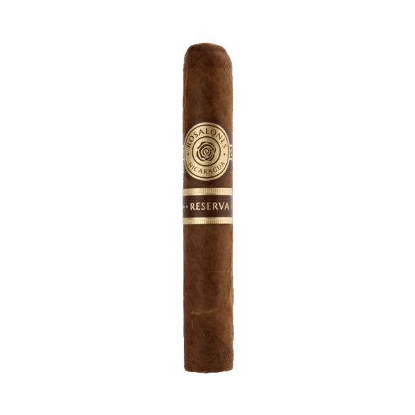 Charuto Rosalones Reserva RR550 nicaraguense com capa marrom escura, anilha dourada premium e formato robusto sobre fundo neutro.