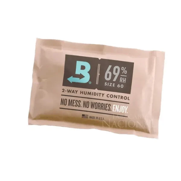 Detalhe do sachê Boveda 69% 60g com indicação de umidade