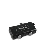 Umidor de viagem Xikar em plástico preto para 5 charutos, vista frontal
