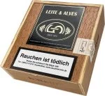 Charuto Leite & Alves Robusto com capa colorado maduro, embalagem — brasileiro