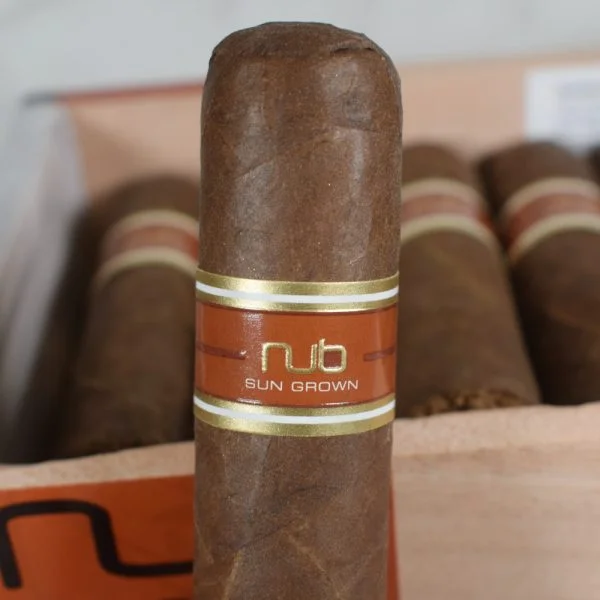 Charuto NUB Sun Grown 358 Robusto com capa colorado — nicaraguense