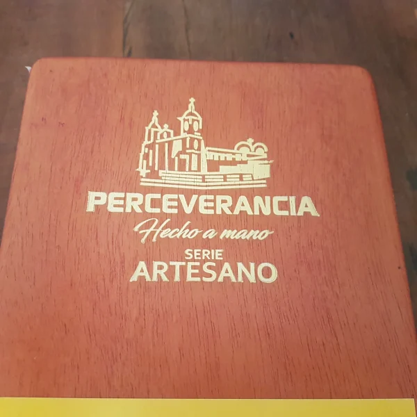 Charuto Perceverancia Toro — nicaraguense