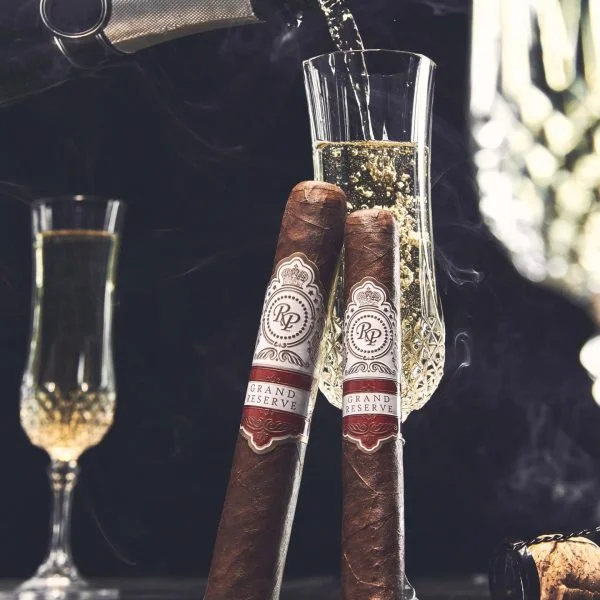 Charuto Rocky Patel Robusto — hondurenho