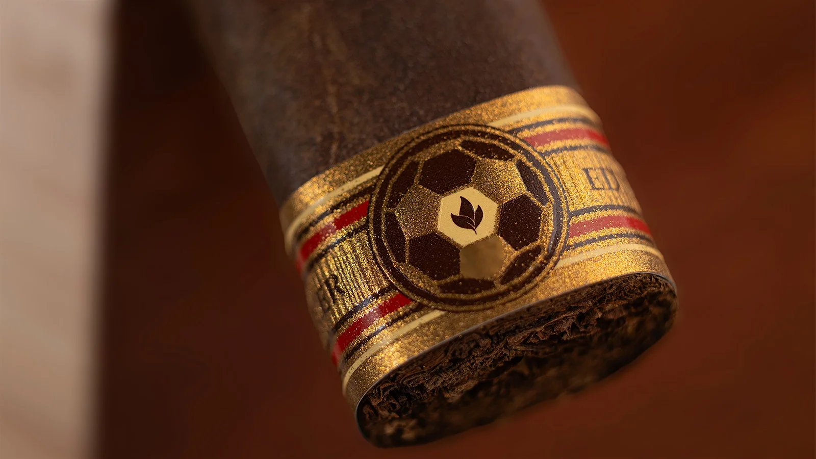 Seleção de charutos premium para presente de Copa do Mundo 2026 — Oliva Serie V Melanio e acessórios