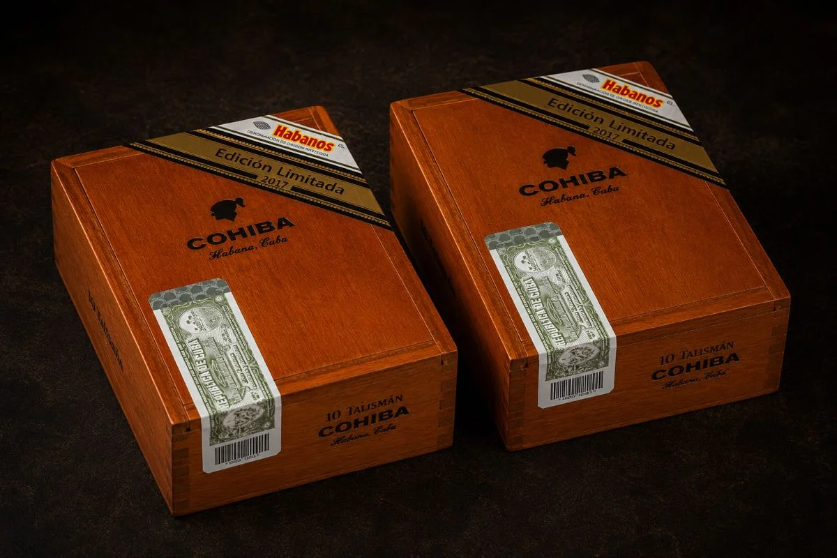 Duas caixas lacradas do Cohiba Talismán Edición Limitada 2017 lado a lado, com selo de garantia visível